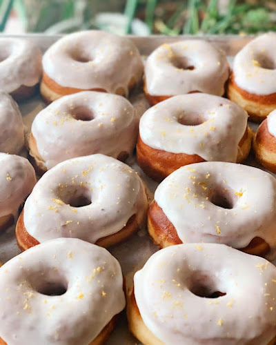 Donut Galore storefront