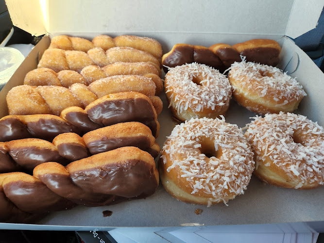 Friends's Donuts & Subs storefront