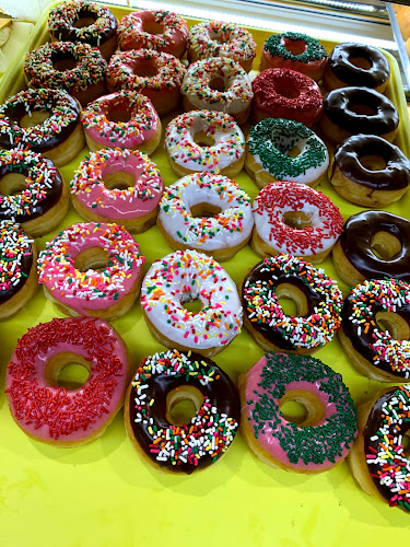 Daily Cream Donut storefront