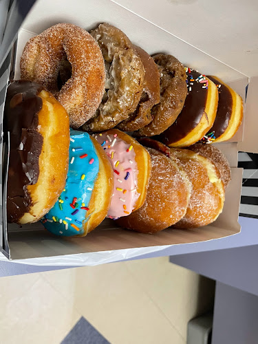 Thee Heavenly Doughnut storefront