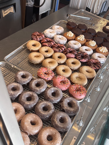 Zippy Lube Coffee, Donuts, and Fried Chicken storefront