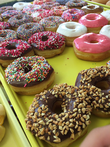 Yummy Donuts storefront