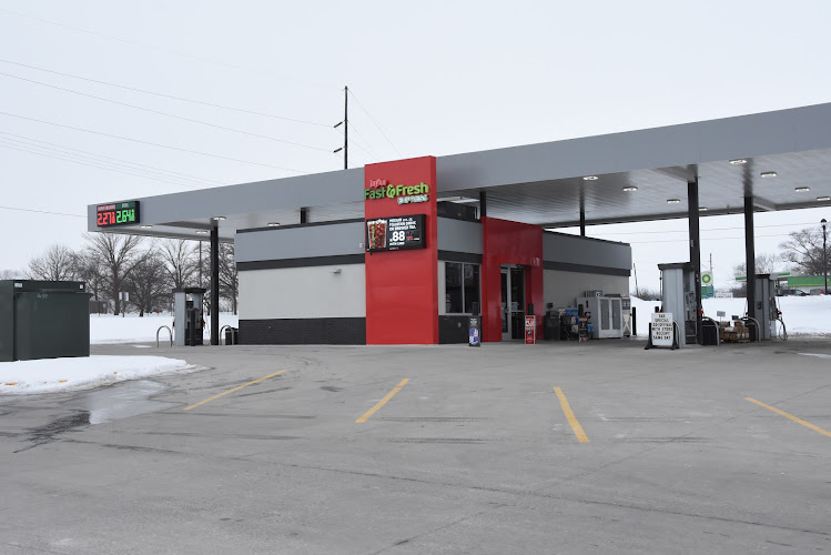 Hy-Vee Fast & Fresh storefront