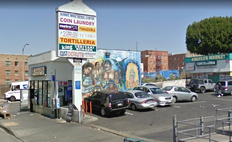 USA Donuts storefront