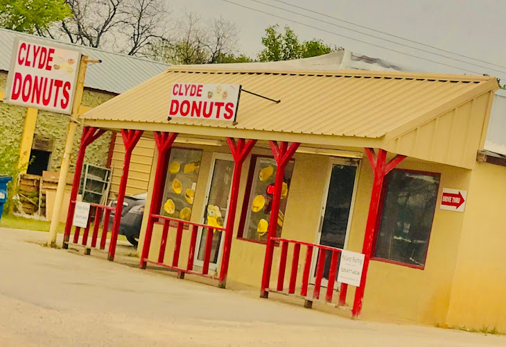 Clyde Donuts storefront