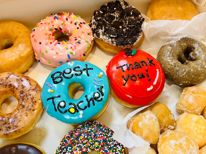 Sunny Donuts storefront