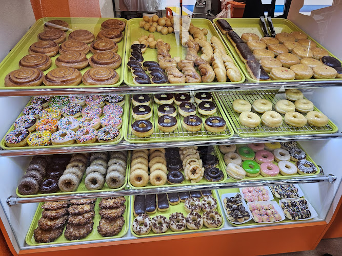 Smiling Donuts Hutto storefront