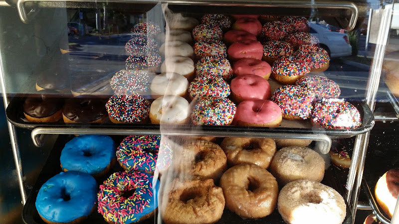 Winchell's Donut House storefront