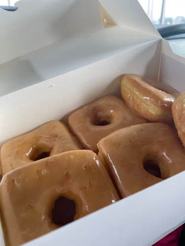 Santa Fe Donuts storefront