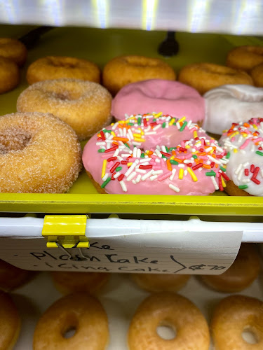 Dillon Doughnuts storefront