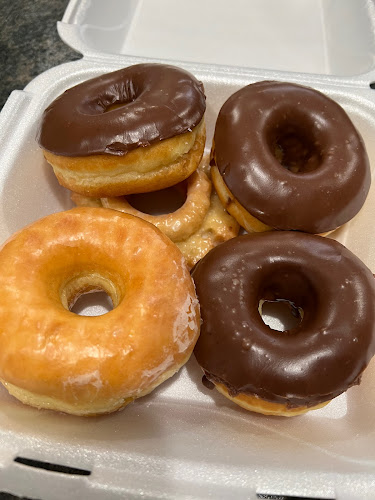 Humboldt Doughnuts storefront