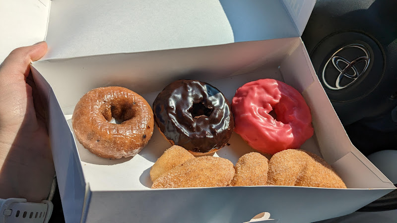 Mr. Bs Daylight Donuts storefront