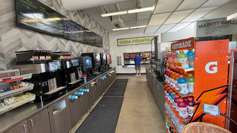 Hy-Vee Fast & Fresh storefront