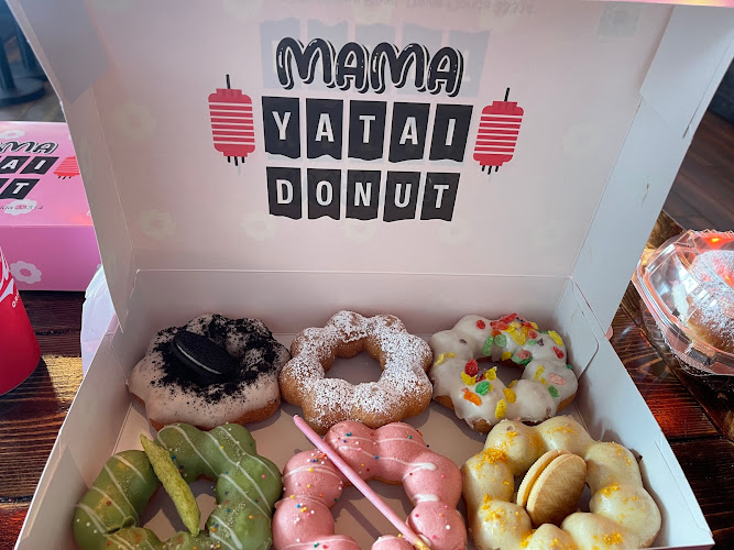 MaMa YaTai & Donuts storefront