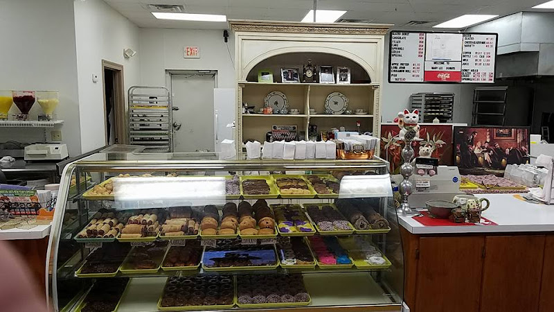 Mary Lee Donuts storefront