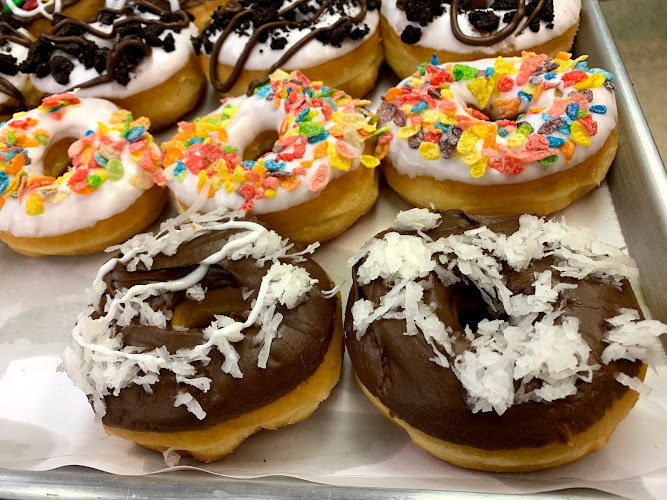M&M Donuts storefront