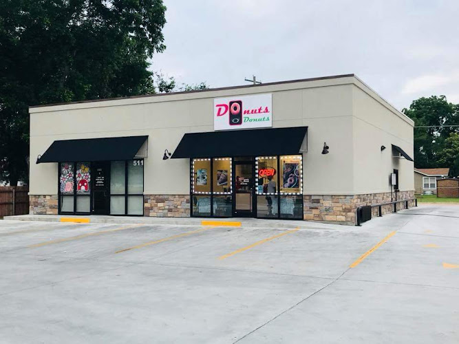 Donuts Donuts storefront