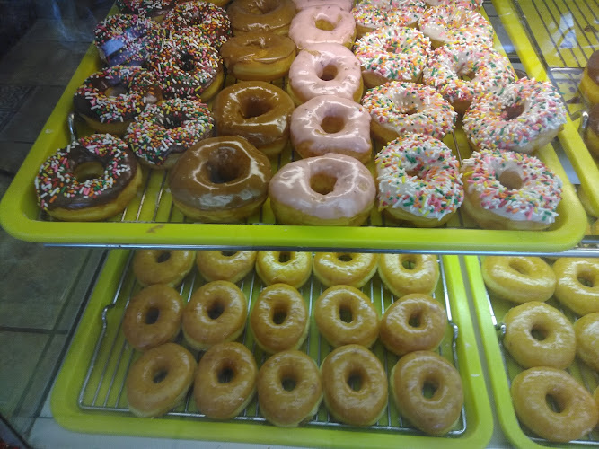 Morning Glory Donuts storefront