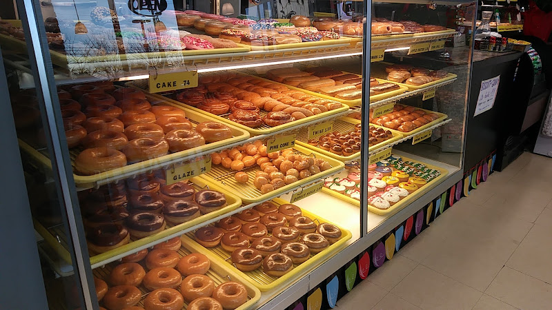 Morning Glory Donuts storefront