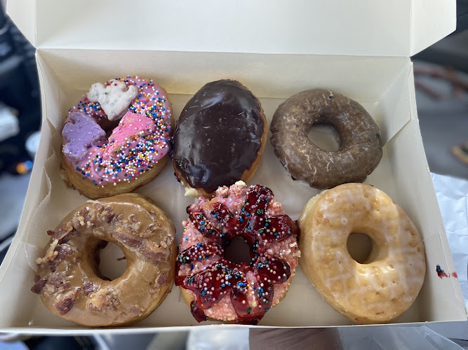 Snowflake Donuts storefront