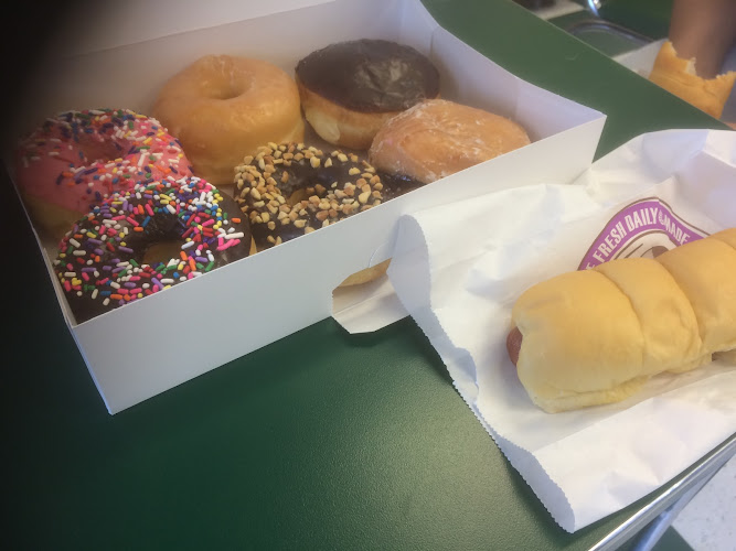 Fresno Donuts storefront