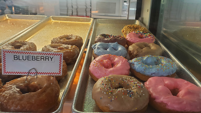 Dino's Donuts storefront