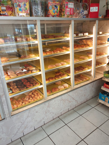 D K Donuts storefront