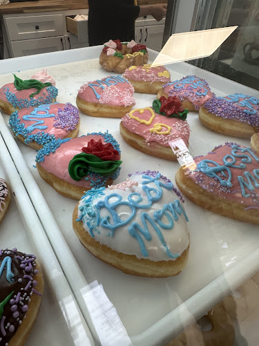 Owl Treats Donut Cafe storefront