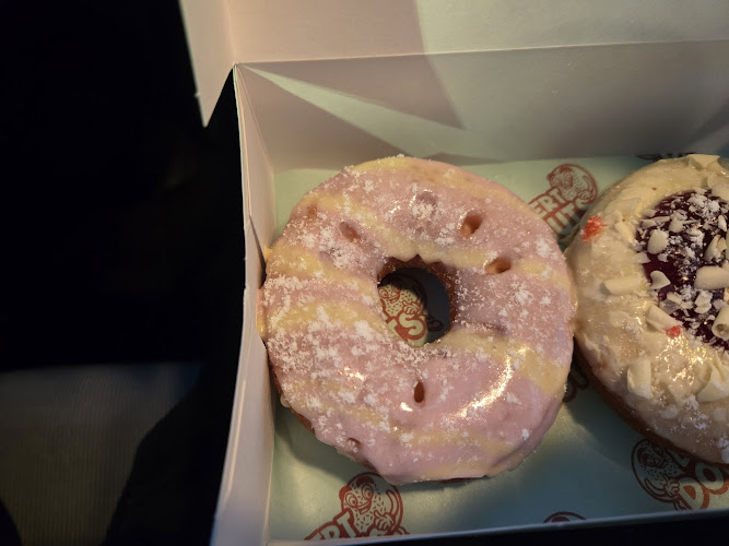 Desert Donuts storefront