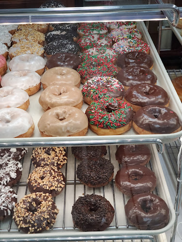 Danielle's Donuts storefront