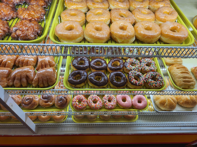 King Donuts 2 storefront