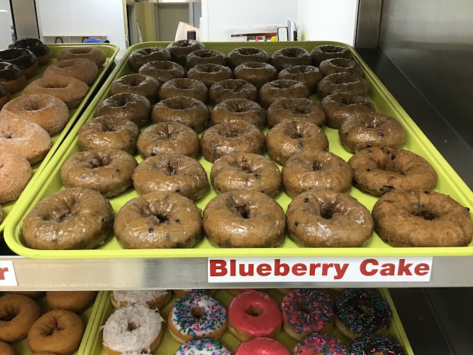 Paradise Donuts storefront