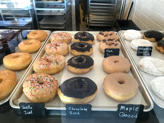 Status Dough Donuts & Coffee - Bearden Hill | Knoxville storefront