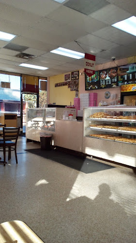 Randy's Donuts & Chinese Food storefront