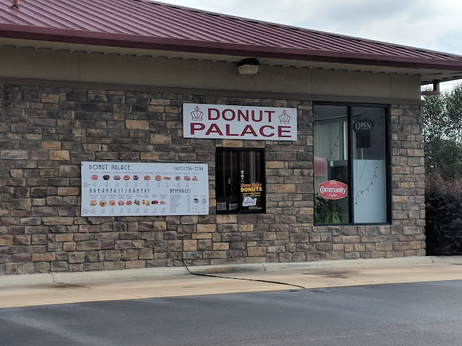 Donut Palace storefront