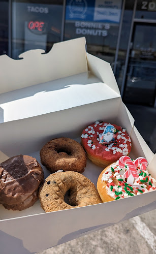 Bonnie's Donuts storefront