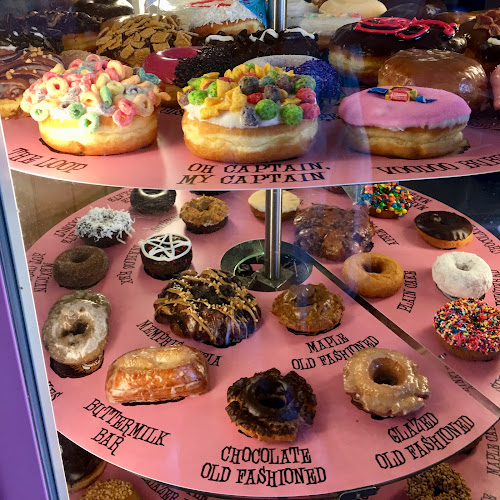 Voodoo Doughnut storefront