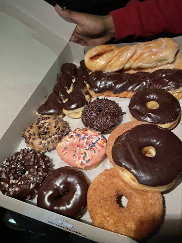 Winchell's Donut House storefront