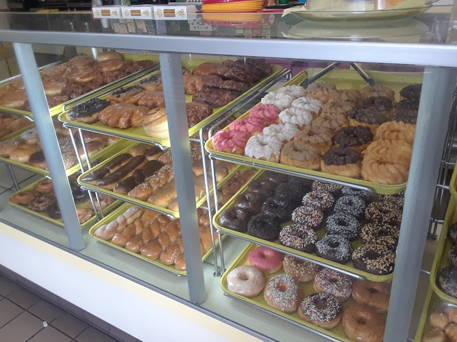 Spudnuts Donuts storefront