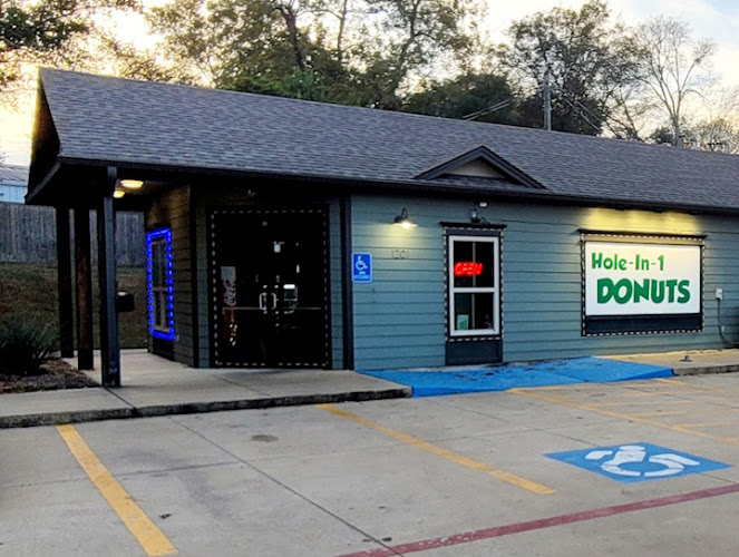 Hole-In-1 Donuts storefront