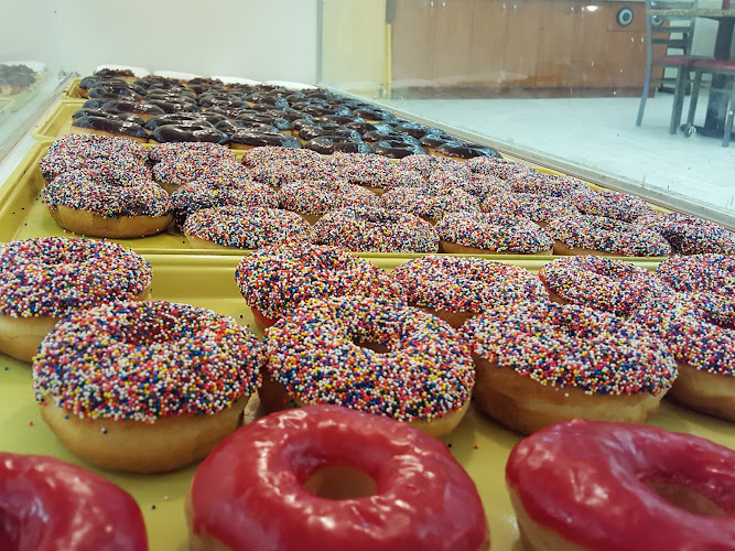 Rickey Meche's Donut King storefront