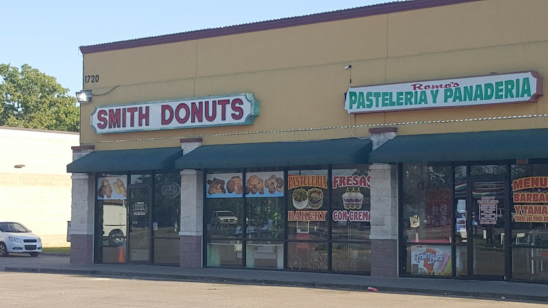 Smith Donuts storefront