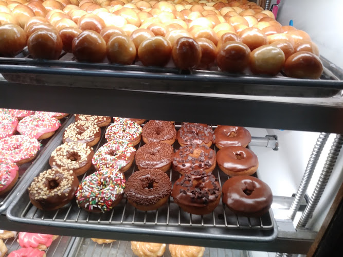 Foster's Donuts storefront