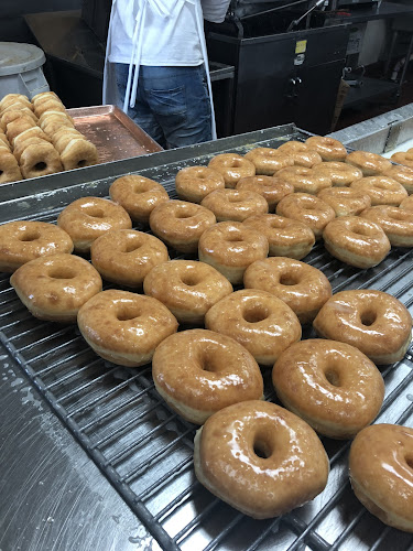 Shipley Do-Nuts storefront