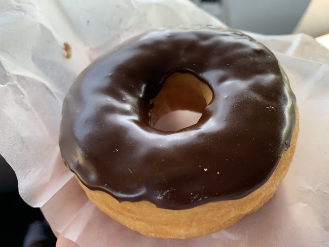 Heavenly Donuts storefront