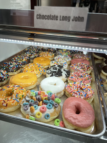 Cronuts donuts storefront