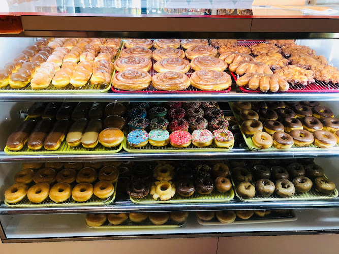 Donut Palace in jewett storefront