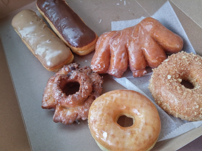 Judy’s Donuts storefront