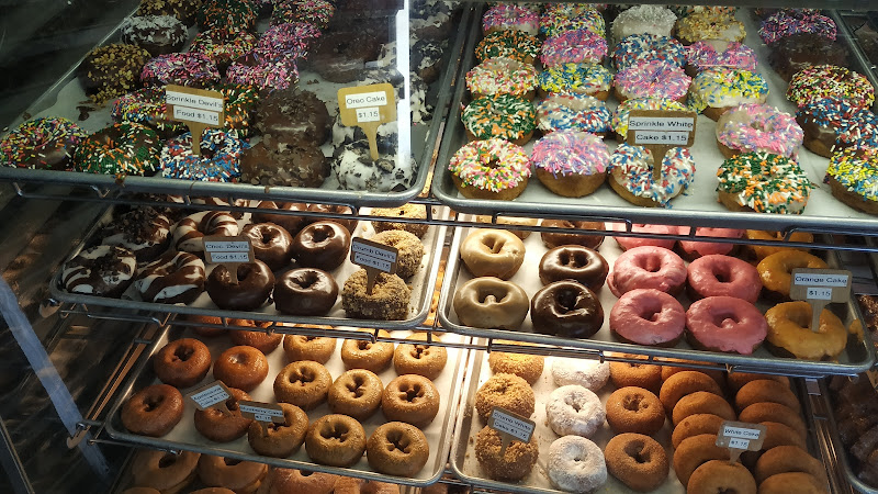 Mr T's Delicate Donut Shop storefront