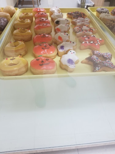 Donuts Delight storefront